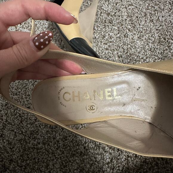 CHANEL Women's Vintage Slingback Block Heel Shoes Size 38 In Cream/Black - Picture 5 of 9